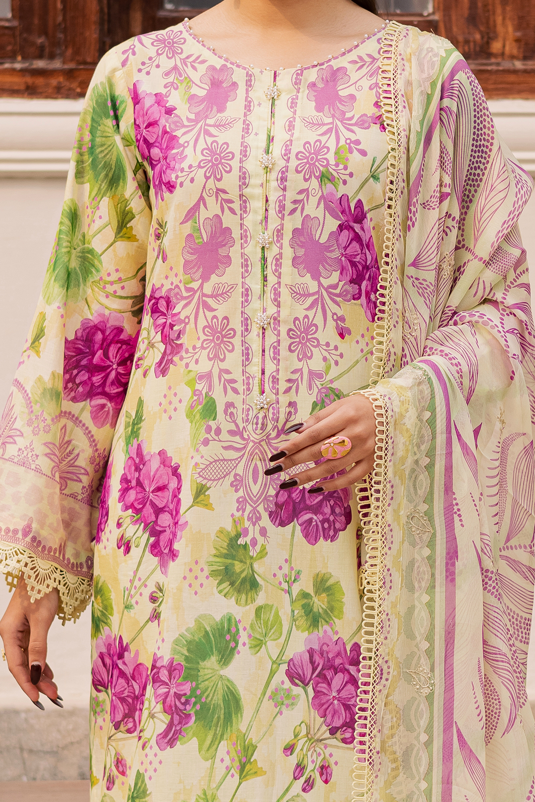 DA-21 Embroidered Lawn Suit
