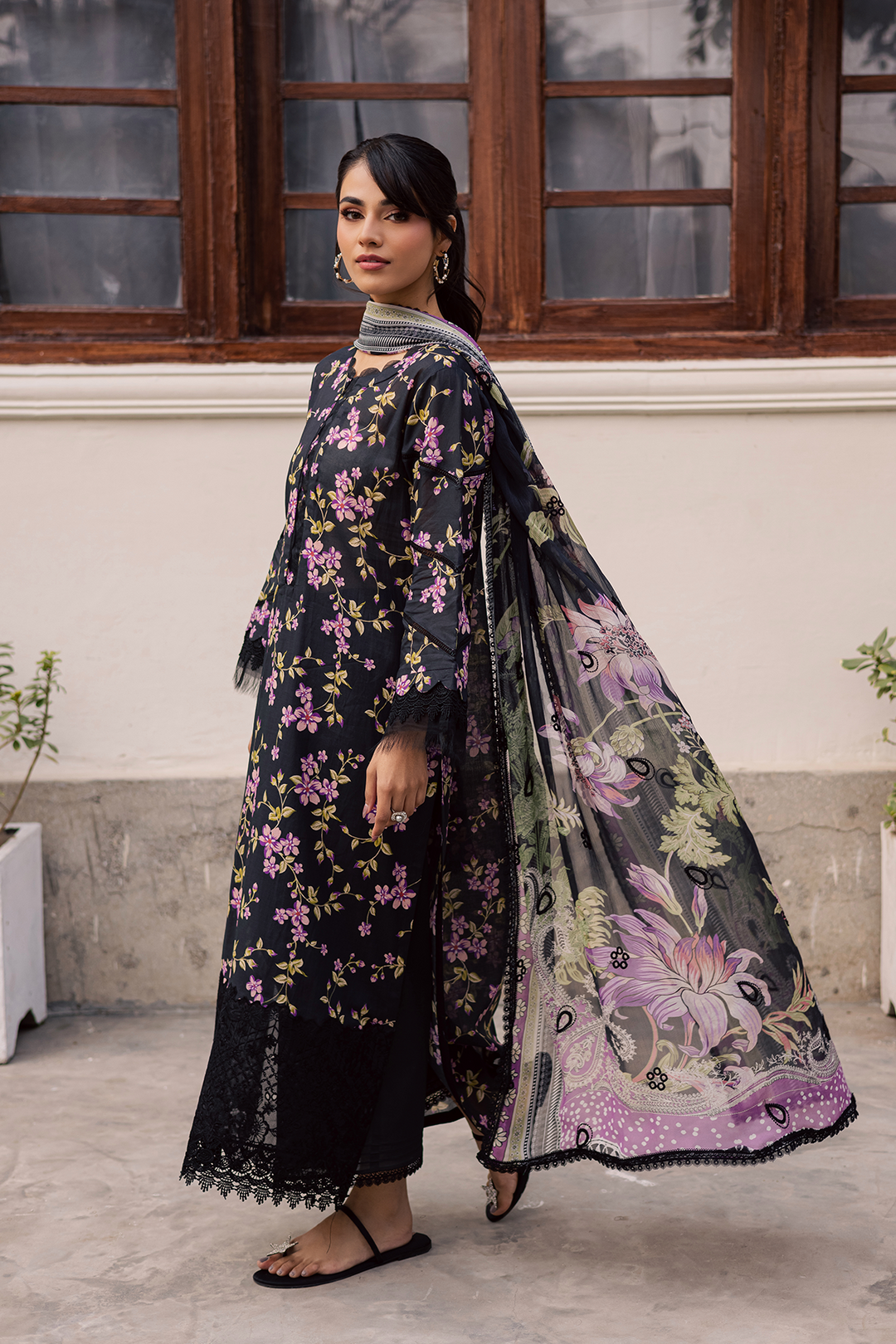 DA-25 Embroidered Lawn Suit