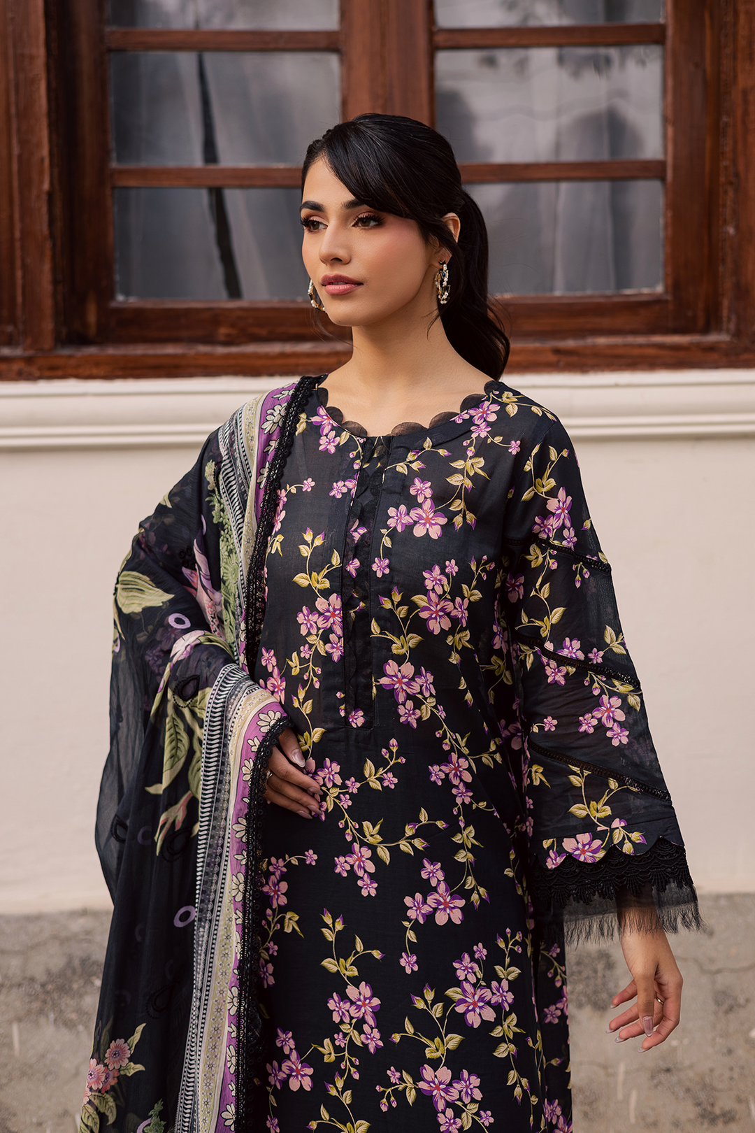 DA-25 Embroidered Lawn Suit