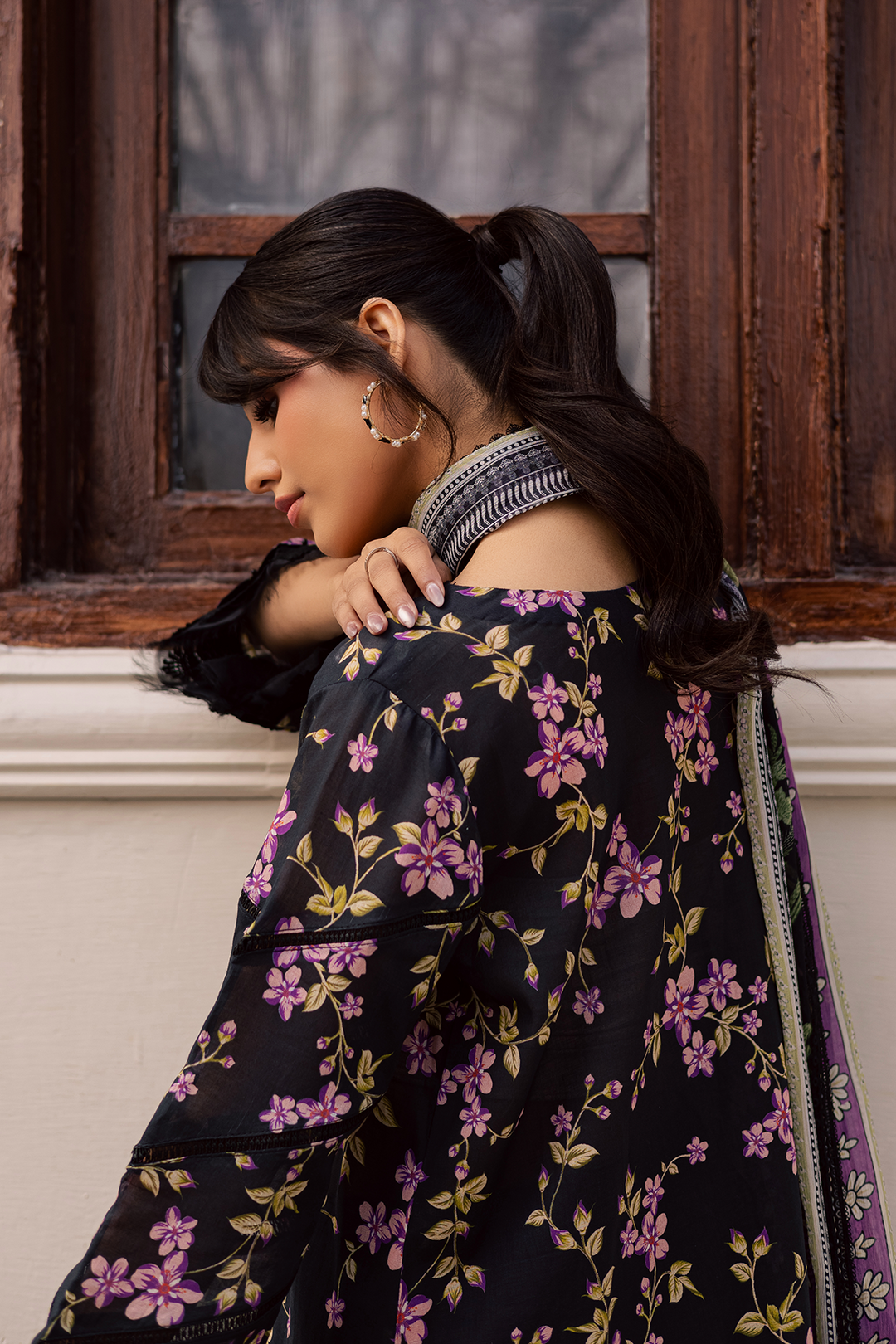 DA-25 Embroidered Lawn Suit