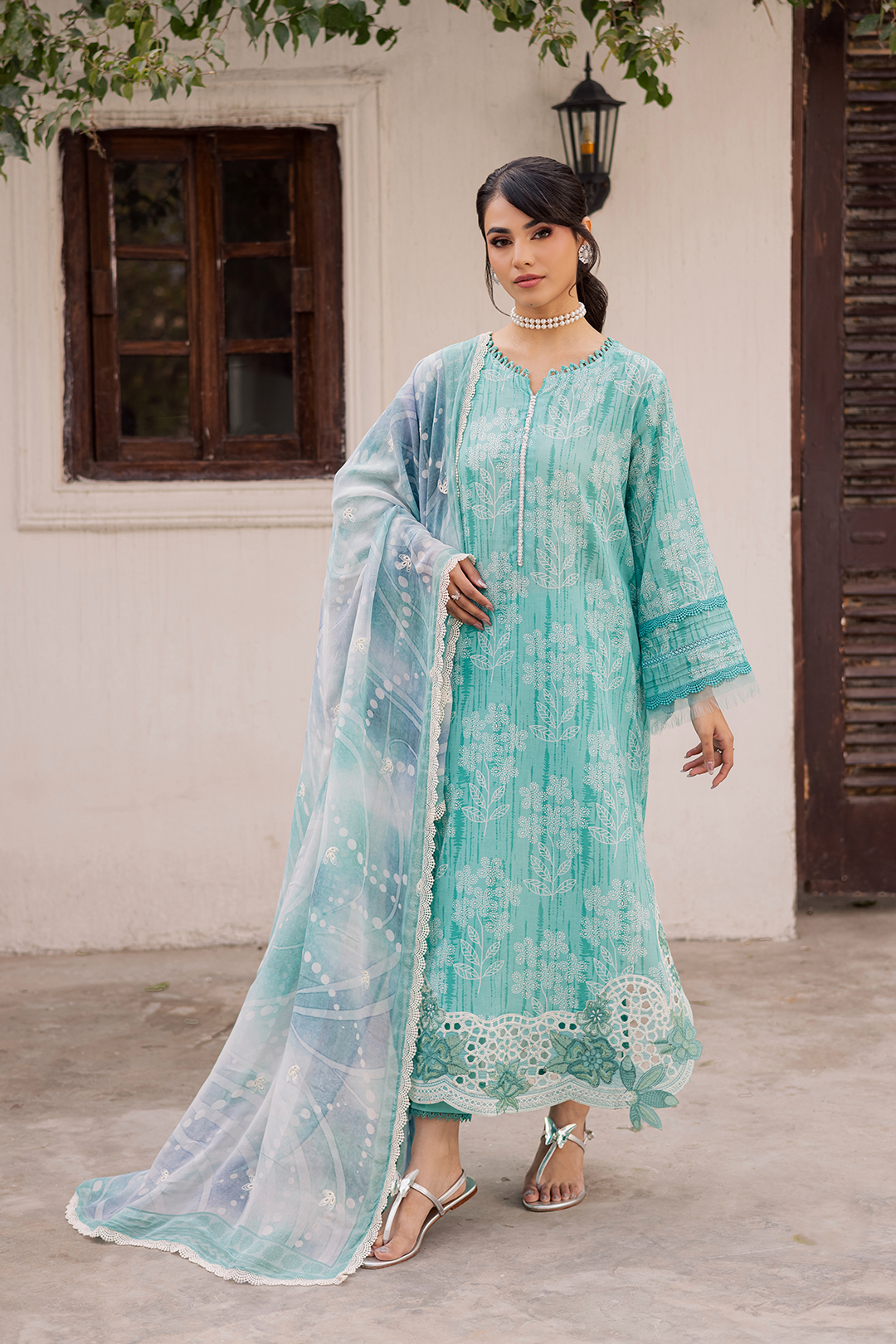 DA-26 Embroidered Lawn Suit