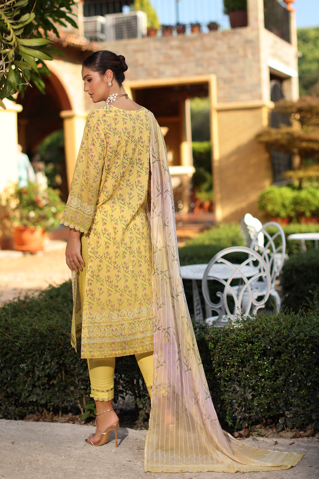 DA-07 Embroidered Lawn Suit